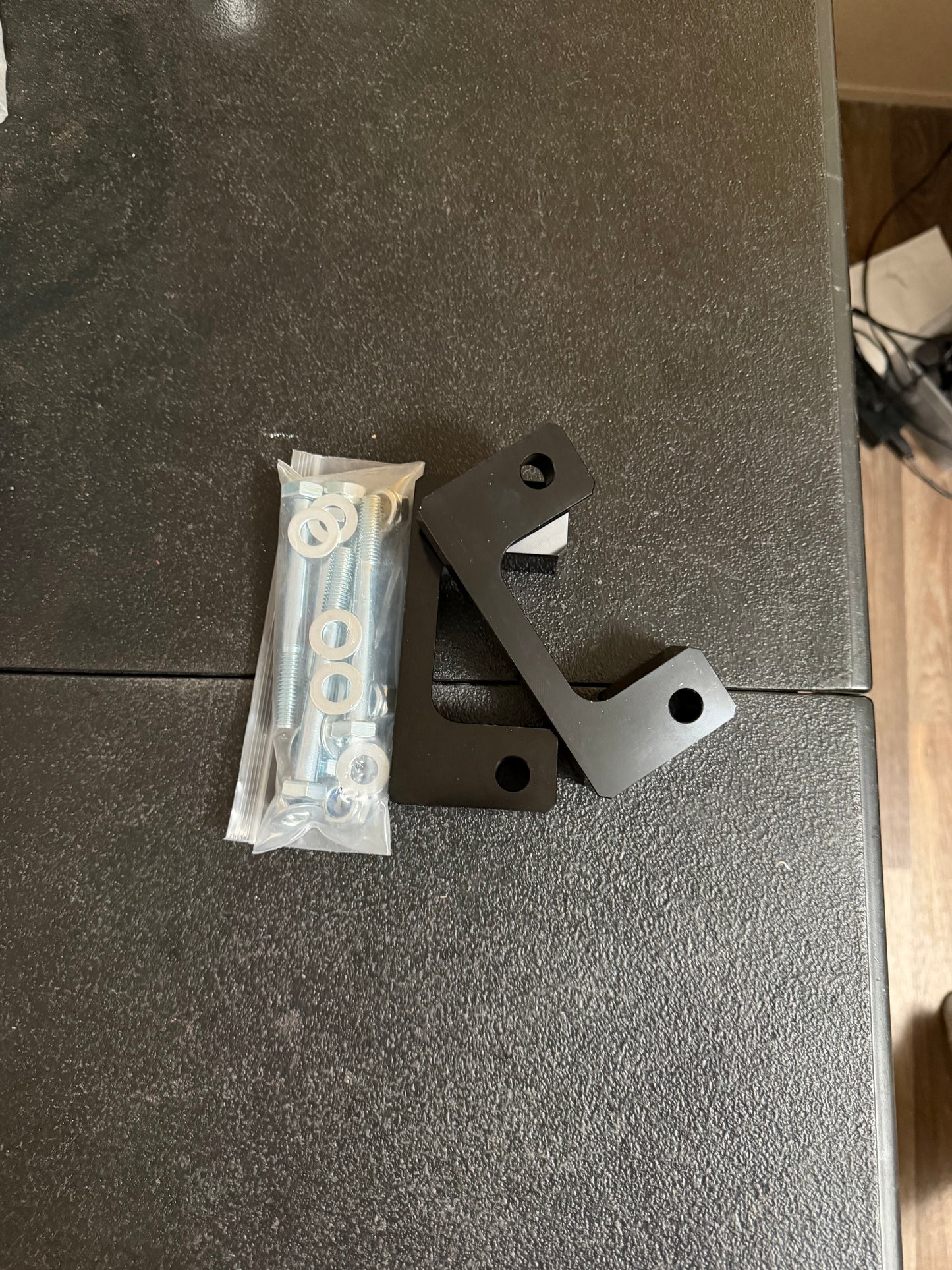 07-25 GM 1500 1.5in lower leveling kit