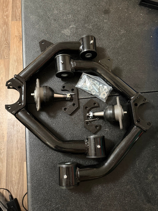99-06 Chevy Silverado bolt in upper control arms